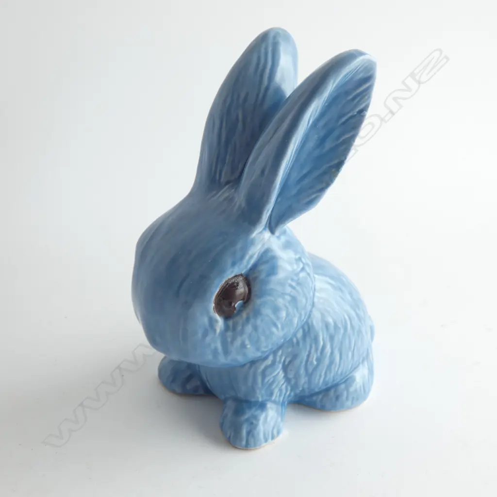 A Sylvac snub nosed rabbit blue Image 1++